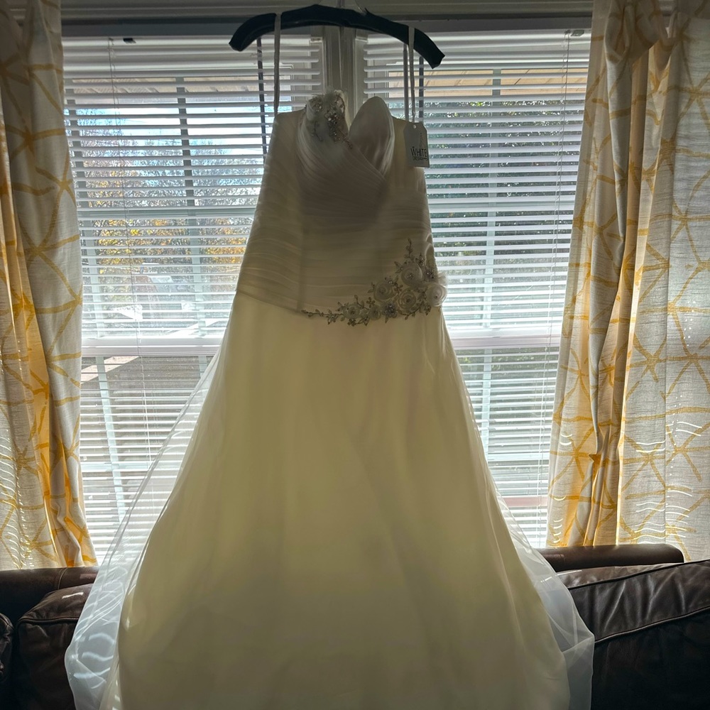 Never Worn! Beautiful beading and overlay. Size 10 fits like Size 12